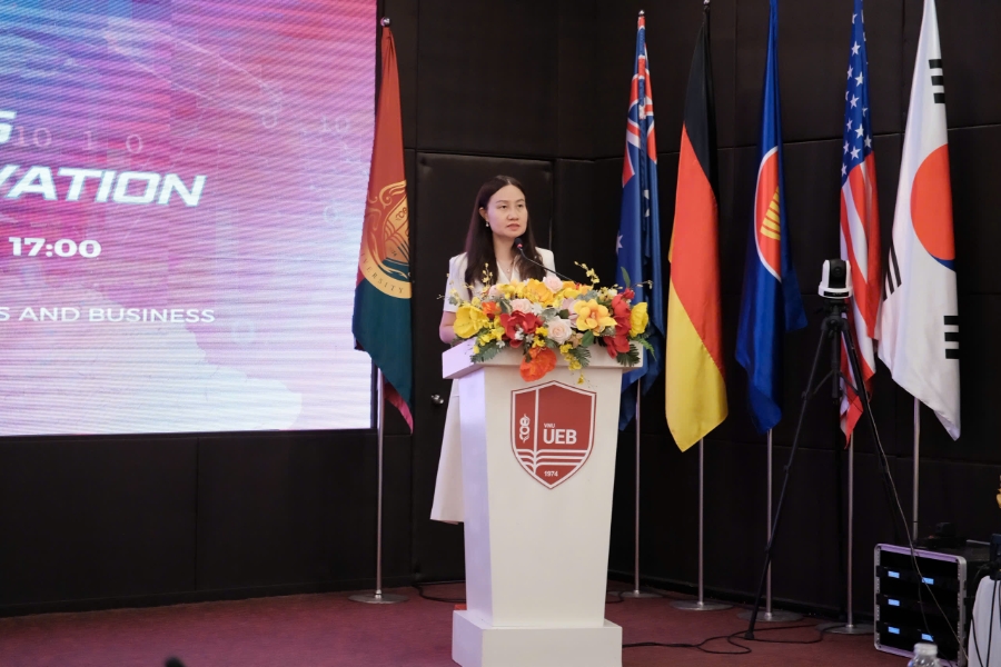 PGS.TS Nguyễn Anh Thu, Phó Hiệu trưởng Trường Đại học Kinh tế – Đại học Quốc gia Hà Nội. 