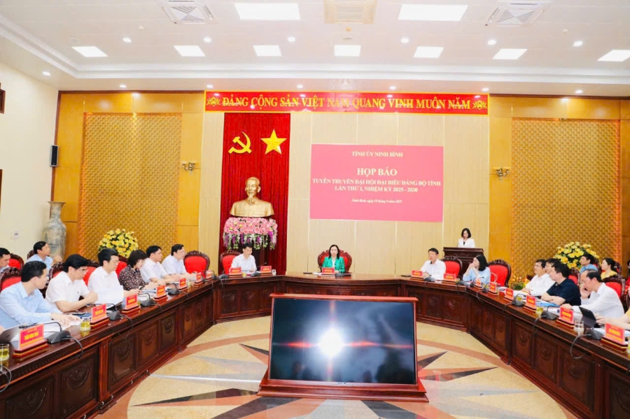 Toàn cảnh buổi họp báo