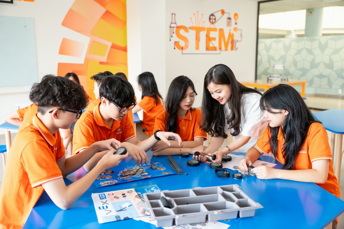 Một tiết học STEM của học sinh FPT Schools.