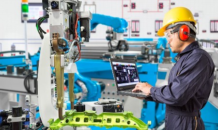 Ngành sản xuất Việt Nam nỗ lực vượt khỏi “đáy” của chuỗi giá trị