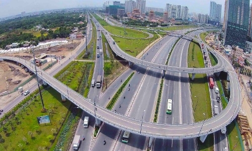 Phấn đấu hoàn thành 3.000 km đường bộ cao tốc trong năm 2025