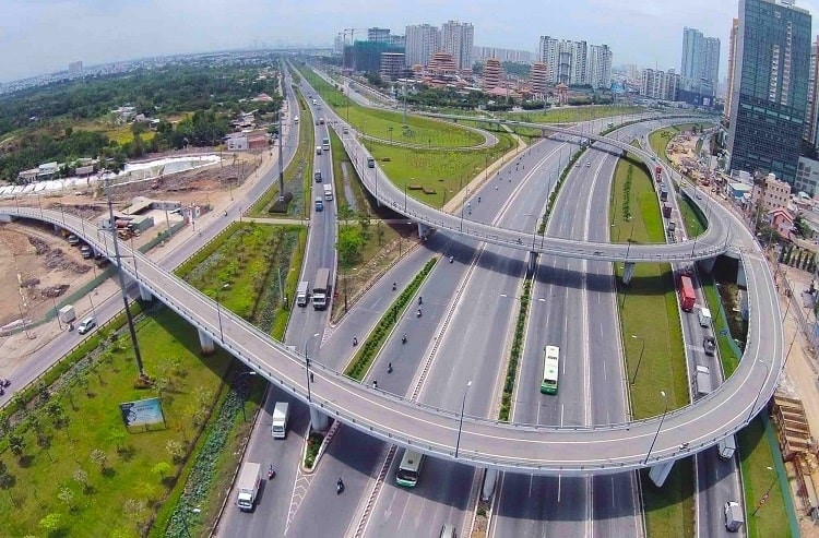 PM mandates completion of over 3,000 km of expressways by 2025