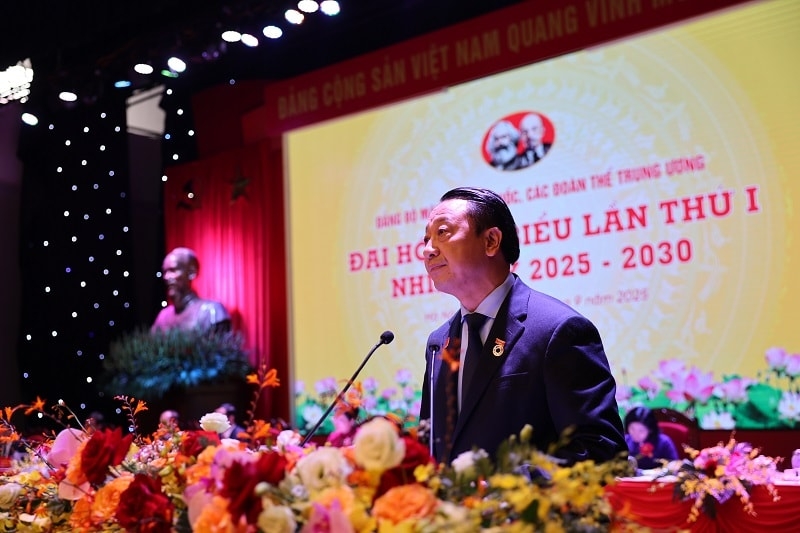 Ông Nguyễn Quang Vinh, Phó Bí thư Thường trực Đảng ủy, Phó Chủ tịch VCCI, phát biểu tại Đại hội.