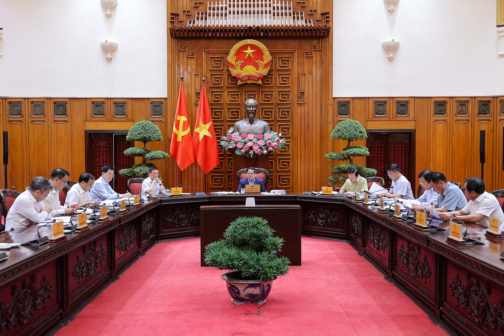 Toàn cảnh cuộc họp.