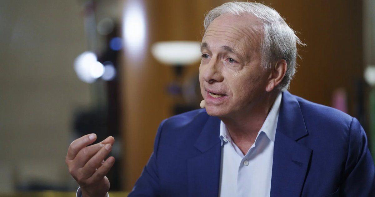 Ray Dalio khuyên nhà đầu tư phân bổ 10% danh mục vào vàng