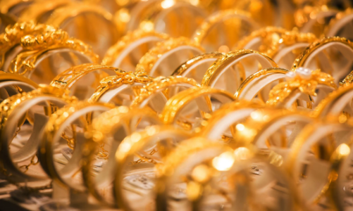 Giá vàng tiếp tục leo dốc sau 8 tuần tăng không nghỉ