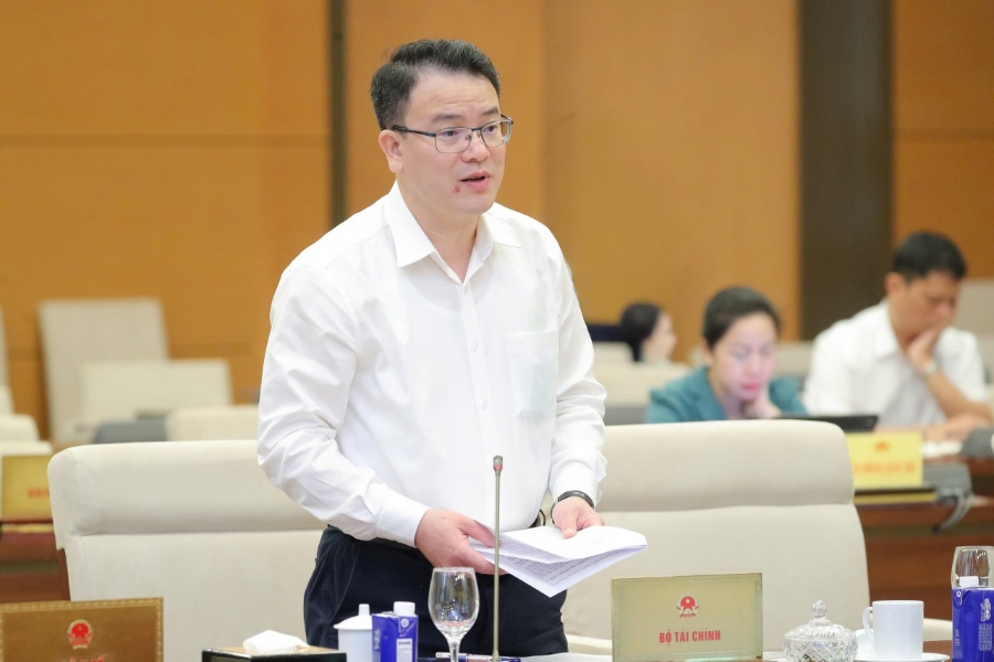 Thứ trưởng Bộ Tài chính Trần Quốc Phương