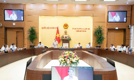 Phiên họp thứ 49 Ủy ban Thường vụ Quốc hội: Hoàn thiện Luật Thương mại điện tử chống gian lận, bảo vệ người tiêu dùng