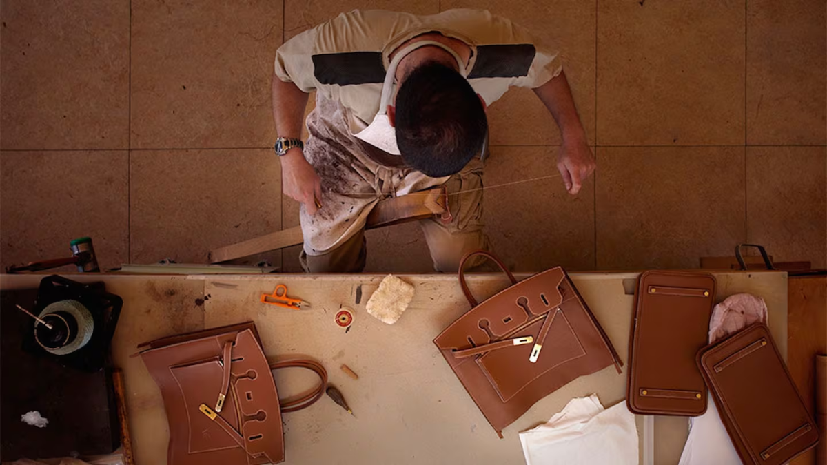 Ước tính một năm Hermès sản xuất khoảng 12.000 chiếc túi Birkin.