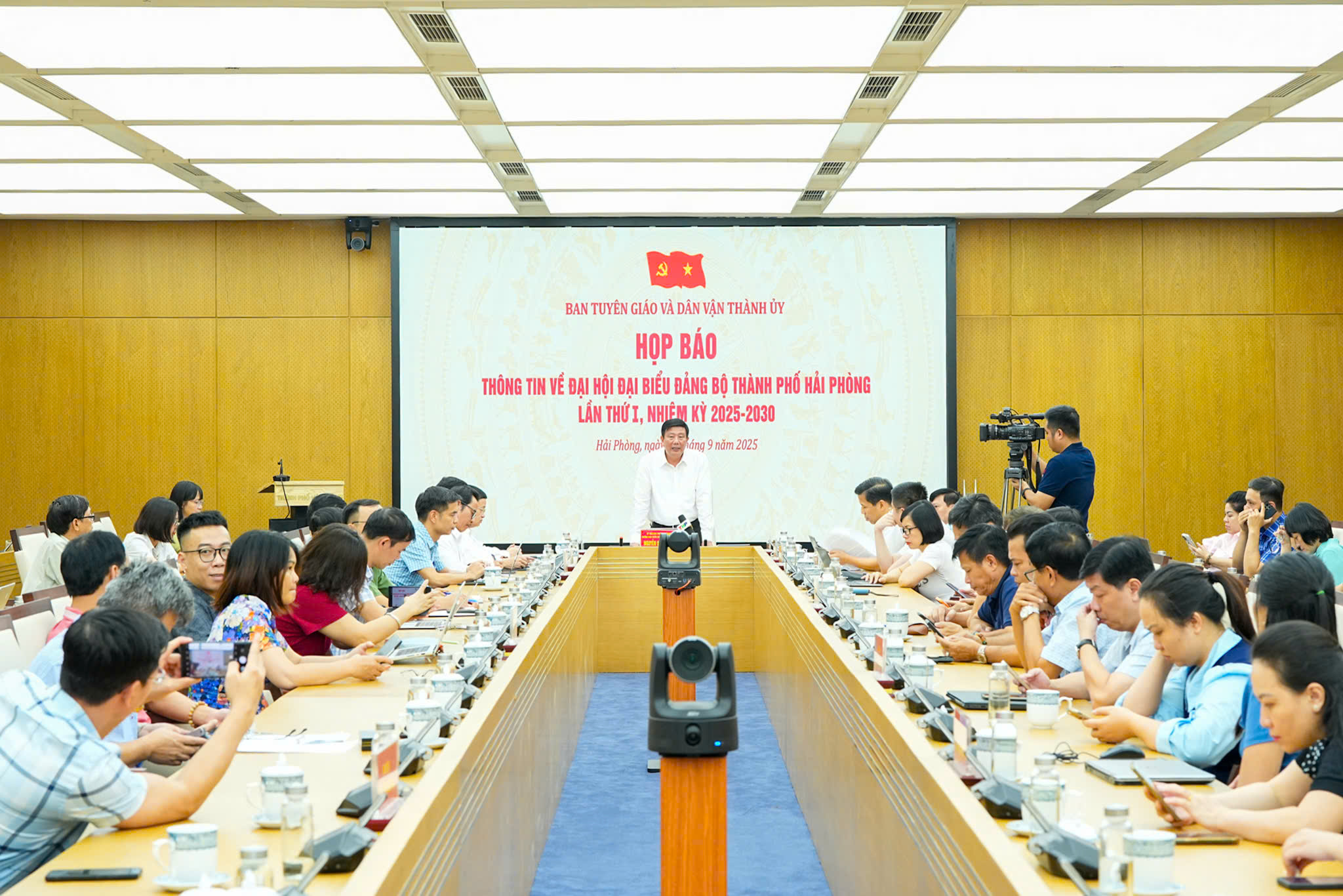 Họp báo thông tin về Đại hội đại biểu Đảng bộ thành phố Hải Phòng lần thứ I