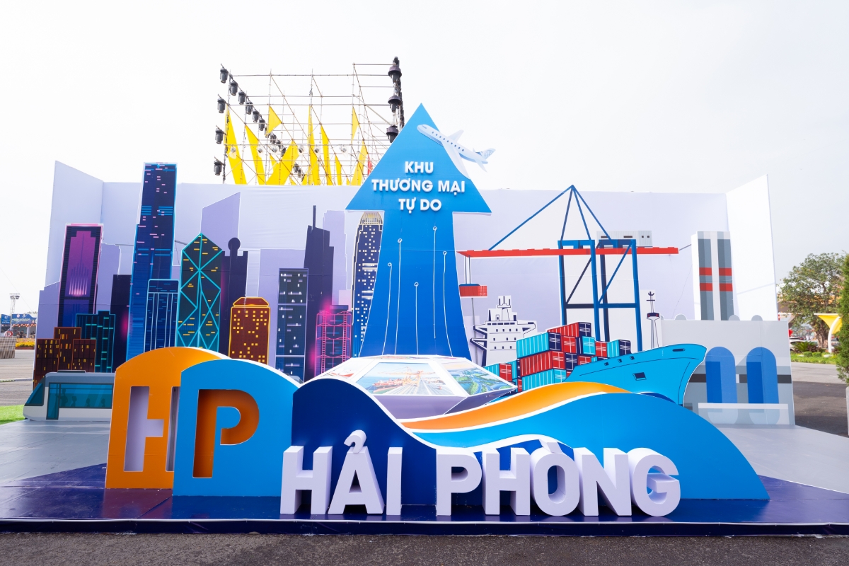 Mô hình Khu Thương Mại Tự do của Hải Phòng tại Triển lãm thành tựu đất nước “80 năm Hành trình Độc lập-Tự do-Hạnh phúc”.