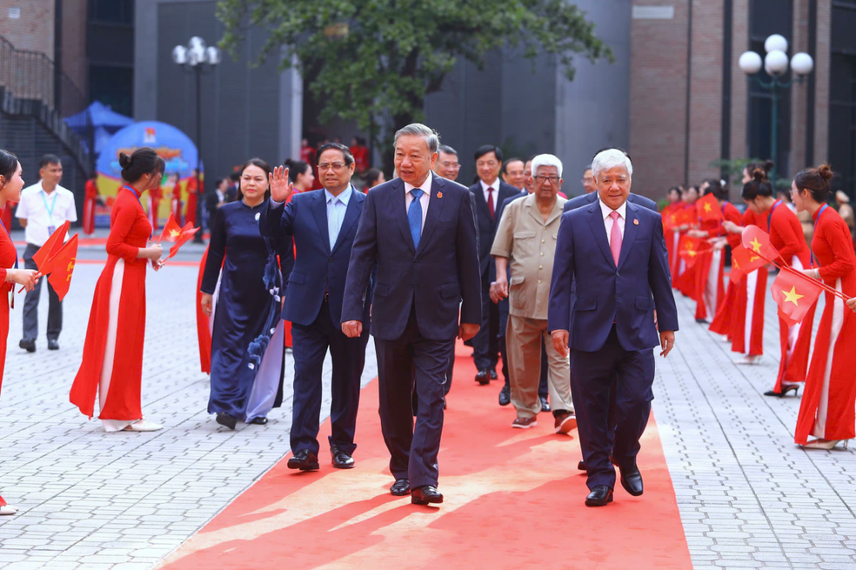Tổng Bí thư Tô Lâm, Thủ tướng Chính phủ Phạm Minh Chính tới dự đại hội. Ảnh: Lê Khánh.