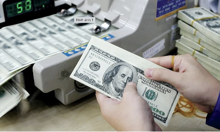 Tỷ giá tự do tăng 1,82% trong nửa đầu tháng 10
