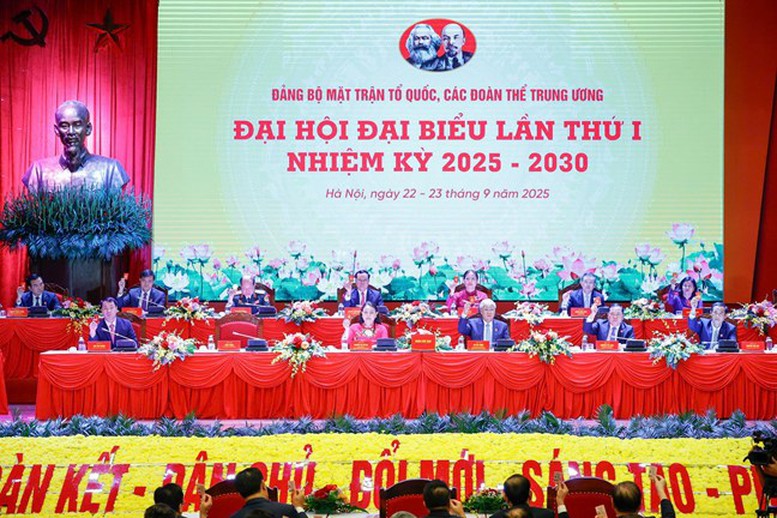 Trước đó tại phiên làm việc thứ nhất (ngày 22/9) Đại hội tiến hành bầu Đoàn Chủ tịch Đại hội, Đoàn Thư ký Đại hội và Ban thẩm tra tư cách đại biểu. Cũng trong ngày làm việc thứ nhất, Đại hội đã có phiên thảo luận tại Hội trường. Buổi chiều, Đại hội chia thành 5 tổ thảo luận tập trung vào 5 nội dung quan trọng gồm: Báo cáo chính trị trình Đại hội; Báo cáo kiểm điểm sự lãnh đạo, chỉ đạo của Ban Chấp hành trình Đại hội; Dự thảo Nghị quyết Đại hội; Chương trình hành động thực hiện Nghị quyết Đại hội; Góp ý vào dự thảo các văn kiện trình Đại hội XIV của Đảng. Các đại biểu biểu quyết thông qua Chương trình, Nội quy, Quy chế làm việc của Đại hội.