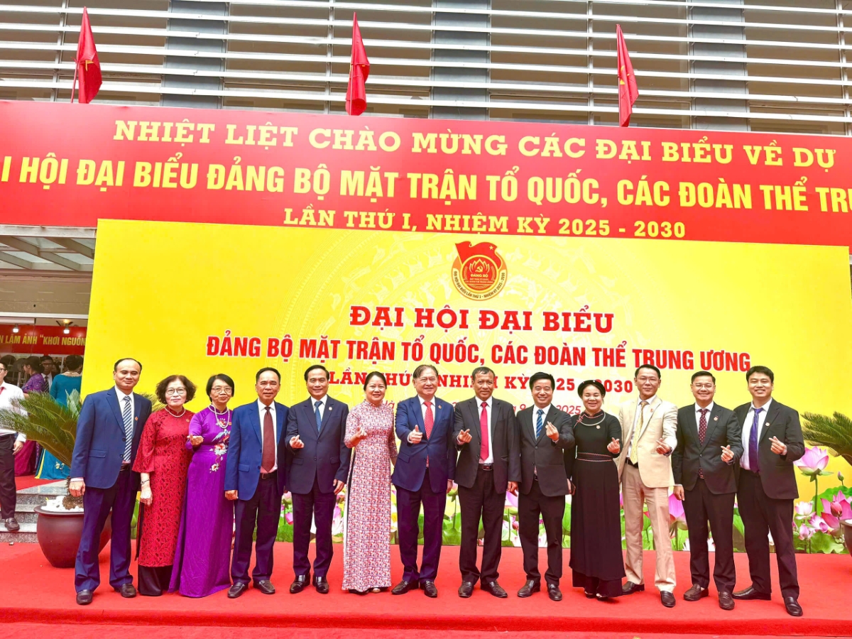 Đoàn đại biểu Đảng bộ Liên hiệp các Hội Khoa học và Kỹ thuật Việt Nam tham dự Đại hội đại biểu Mặt trận Tổ quốc Việt Nam.