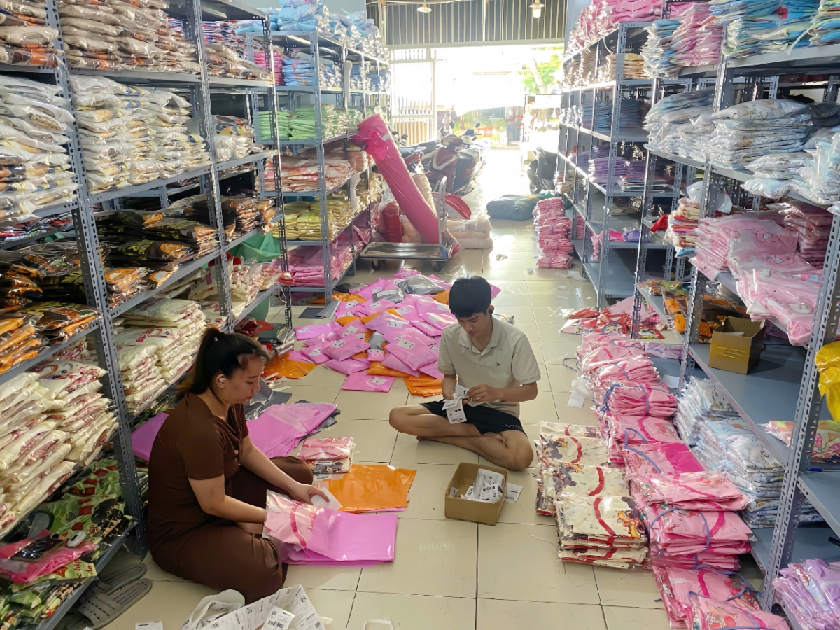 Sự hỗ trợ của Shopee đã giúp chị Yến và đội ngũ yên tâm hơn khi bắt đầu trên sàn.