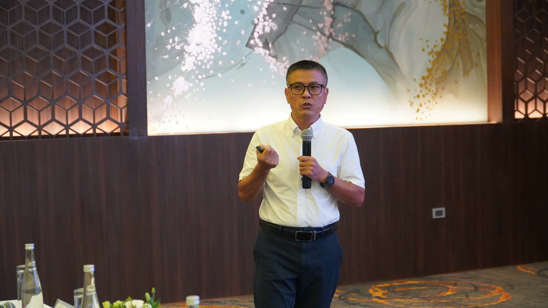 Ông Hồ Công Hòa: Trong mọi kịch bản, ngành nhiệt điện than vẫn là ngành tham gia mua tín chỉ carbon chủ yếu, chiếm 85-90% tổng giao dịch tín chỉ carbon trên thị trường, tương đương 13-14,6 triệu tín chỉ carbon.