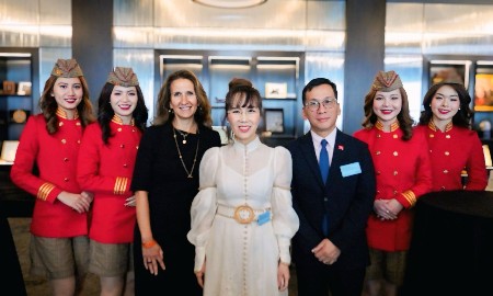 Tỷ phú Nguyễn Thị Phương Thảo thăm sàn giao dịch chứng khoán New York