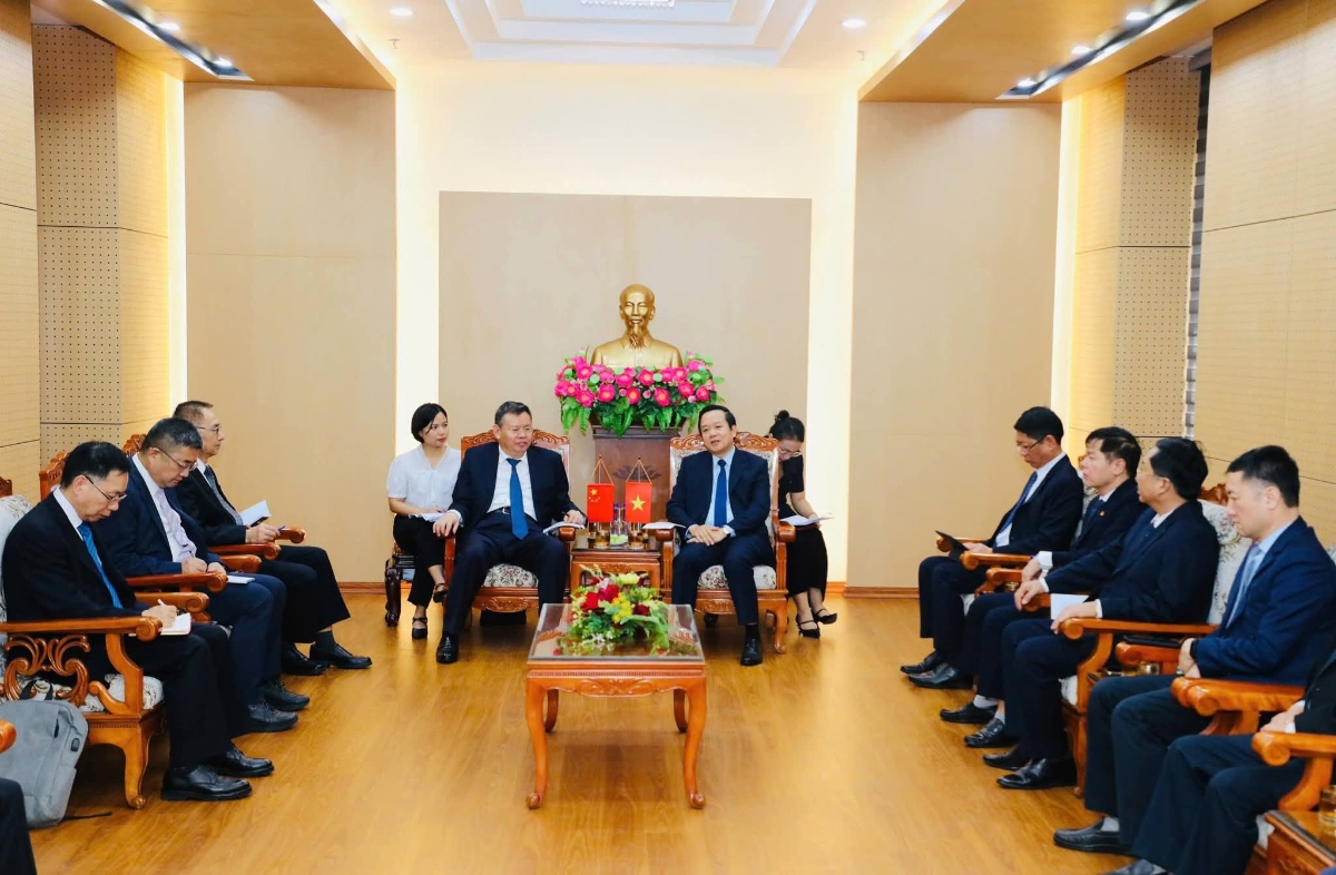 Toàn cảnh buổi làm việc
