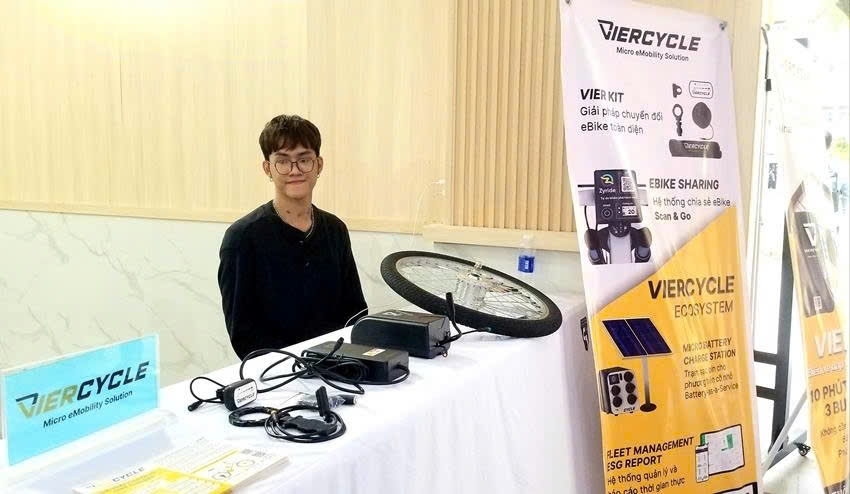 Một số sản phẩm thân thiện góp phần vào giải pháp phát triển đô thị Huế xanh, thông minh, bền vững được giới thiệu tại hội thảo.