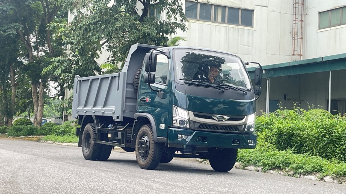 Forland D65/D90, thể tích thùng hàng 2,8m3/3,9m3.