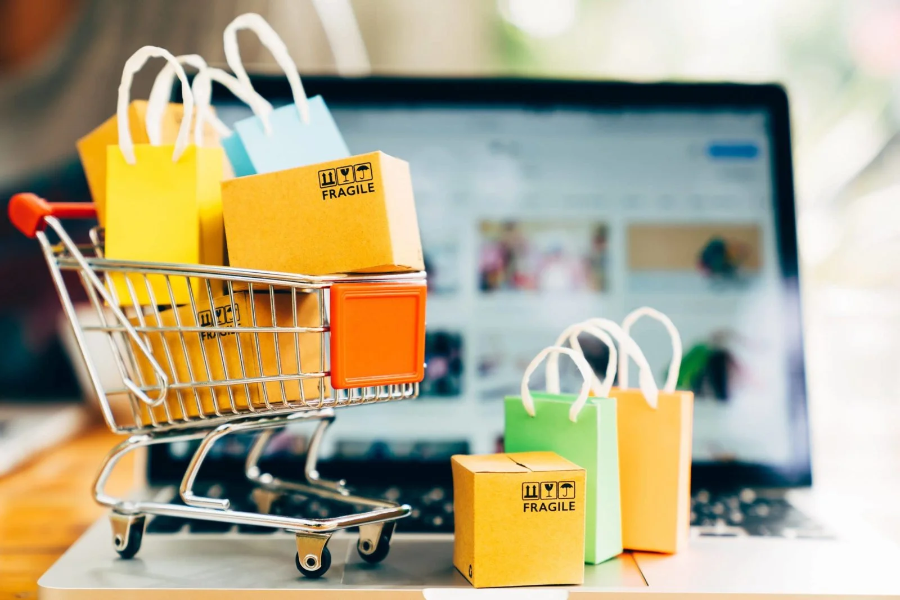 Người tiêu dùng mua sắm online nên ưu tiên chọn gian hàng chính hãng, uy tín.