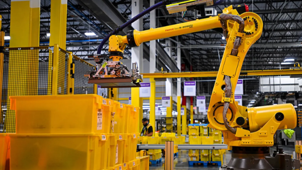 Ông Trump chuẩn bị đánh thuế quan với robot, máy móc công nghiệp và thiết bị y tế