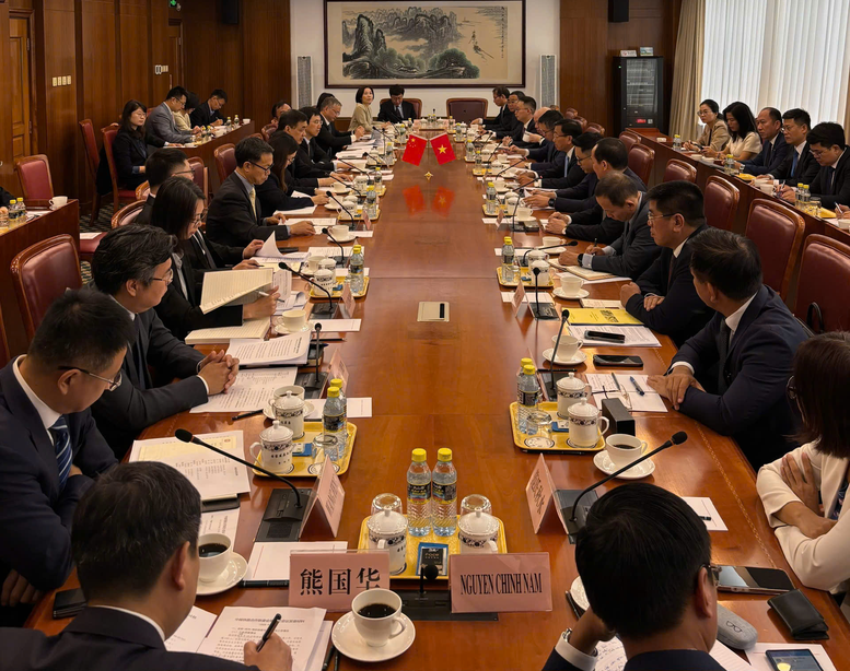 Phiên họp lần thứ nhất Ủy ban liên hợp hợp tác đường sắt Việt – Trung tổ chức tại Bắc Kinh, Trung Quốc. (Ảnh: VGP)