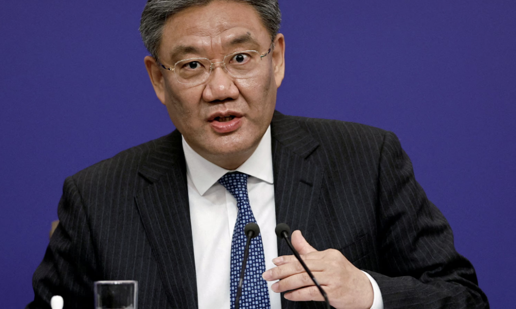 Bộ trưởng Bộ Thương mại Trung Quốc Wang Wentao - Ảnh: Reuters.