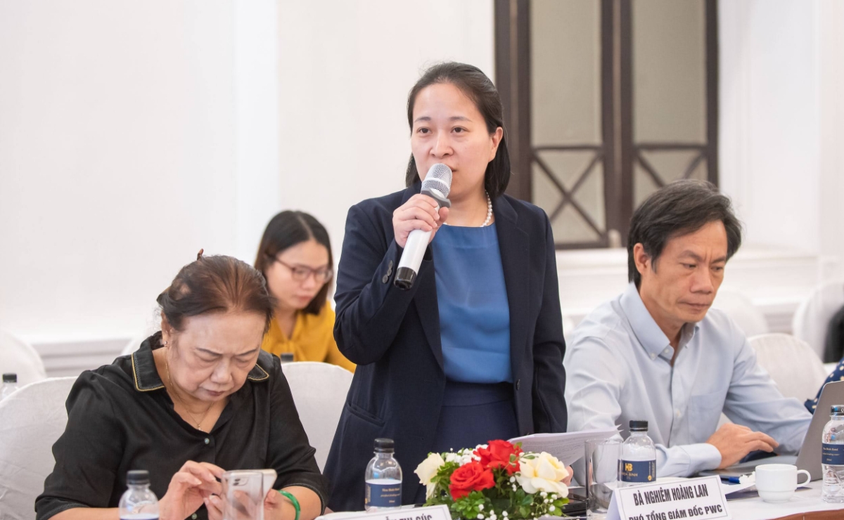 Bà Nghiêm Hoàng Lan, Phó Tổng giám đốc Công ty PwC.
