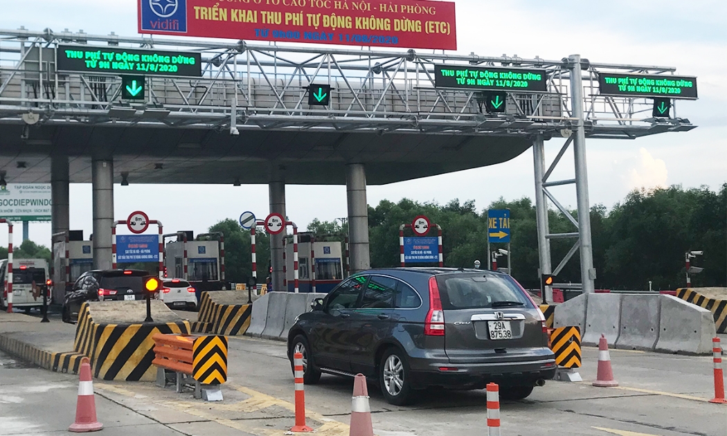 Gần 50% tài khoản giao thông chưa kết nối phương tiện thanh toán không dùng tiền mặt.