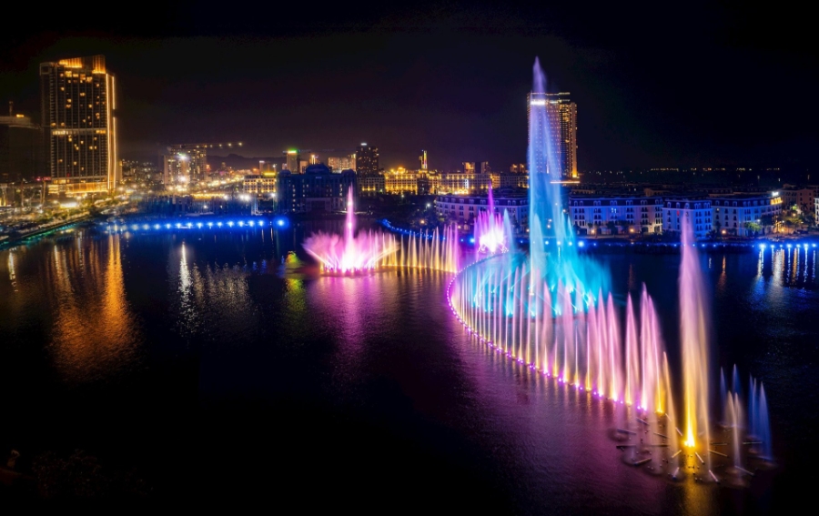 Halo Bay Show tại Quảng Ninh vừa được ra mắt đã đạt 3 kỷ lục Việt Nam. 