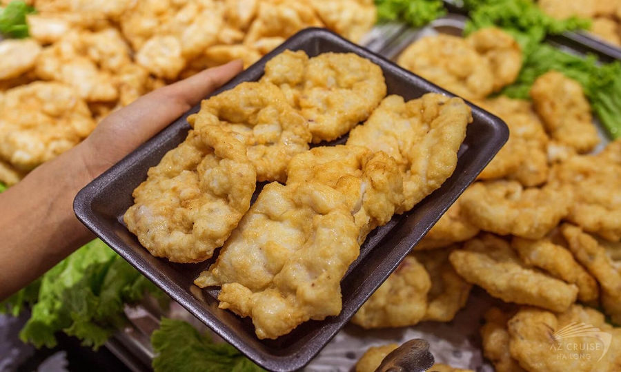 Chả mực Hạ Long là một trong những sản phẩm địa phương đã được ghi danh vào bản đồ chỉ dẫn địa lý.