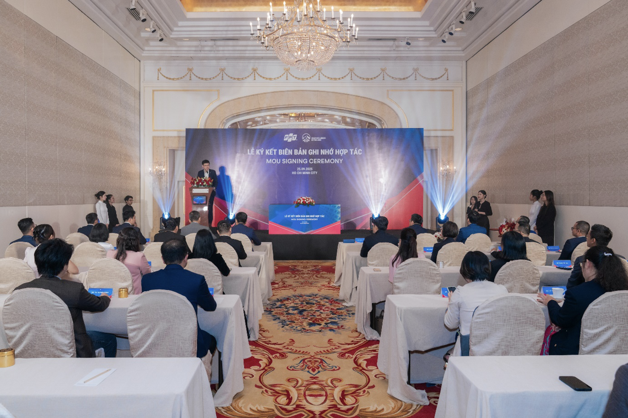 Mr. Andrew Loh, Chief Executive Officer of AIA Vietnam, delivers his speech at the ceremony