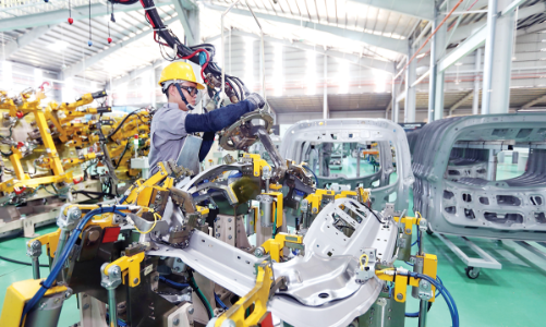 Vượt “bẫy” gia công, củng cố nội lực để tăng trưởng bền vững