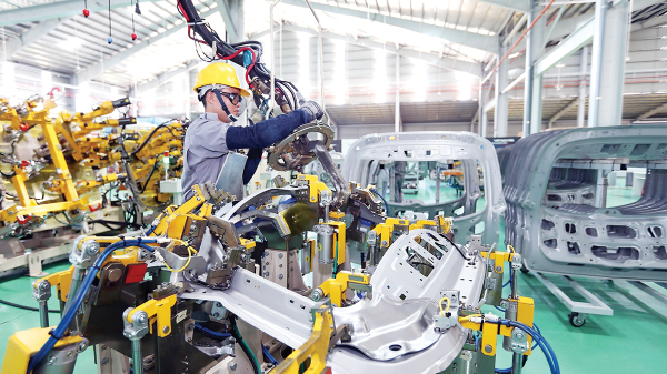 Vượt “bẫy” gia công, củng cố nội lực để tăng trưởng bền vững