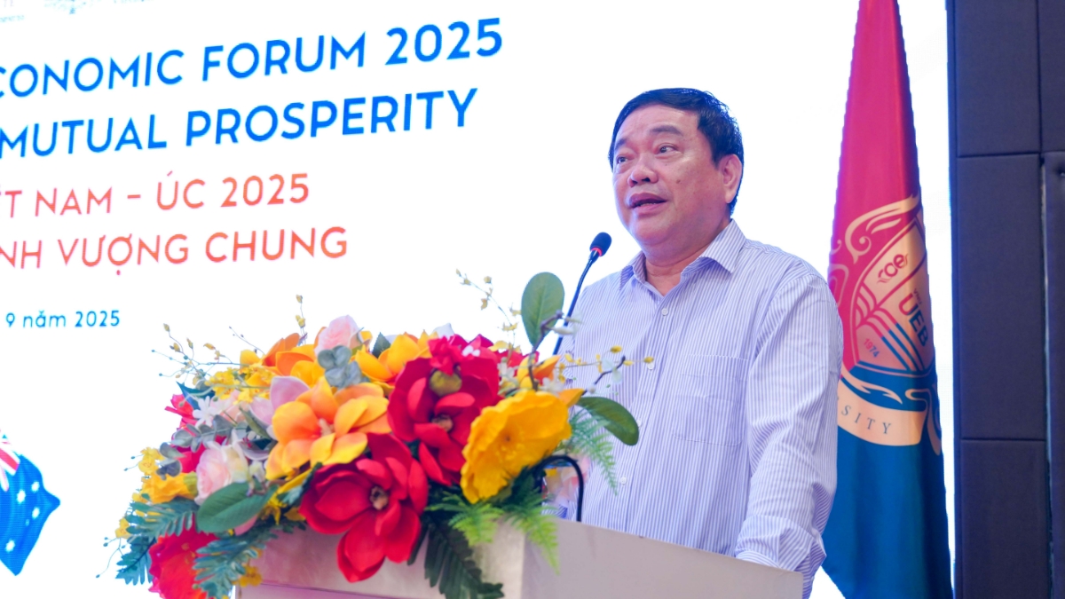 GS.TS. Trần Thọ Đạt, Chủ tịch Hội đồng Khoa học và Đào tạo - Đại học Kinh tế Quốc dân, Chủ tịch Hội hữu nghị Việt Nam - Australia phát biểu tại diễn đàn.