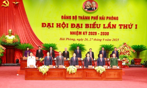 Ngày làm việc thứ nhất Đại hội đại biểu Đảng bộ thành phố Hải Phòng lần thứ I 