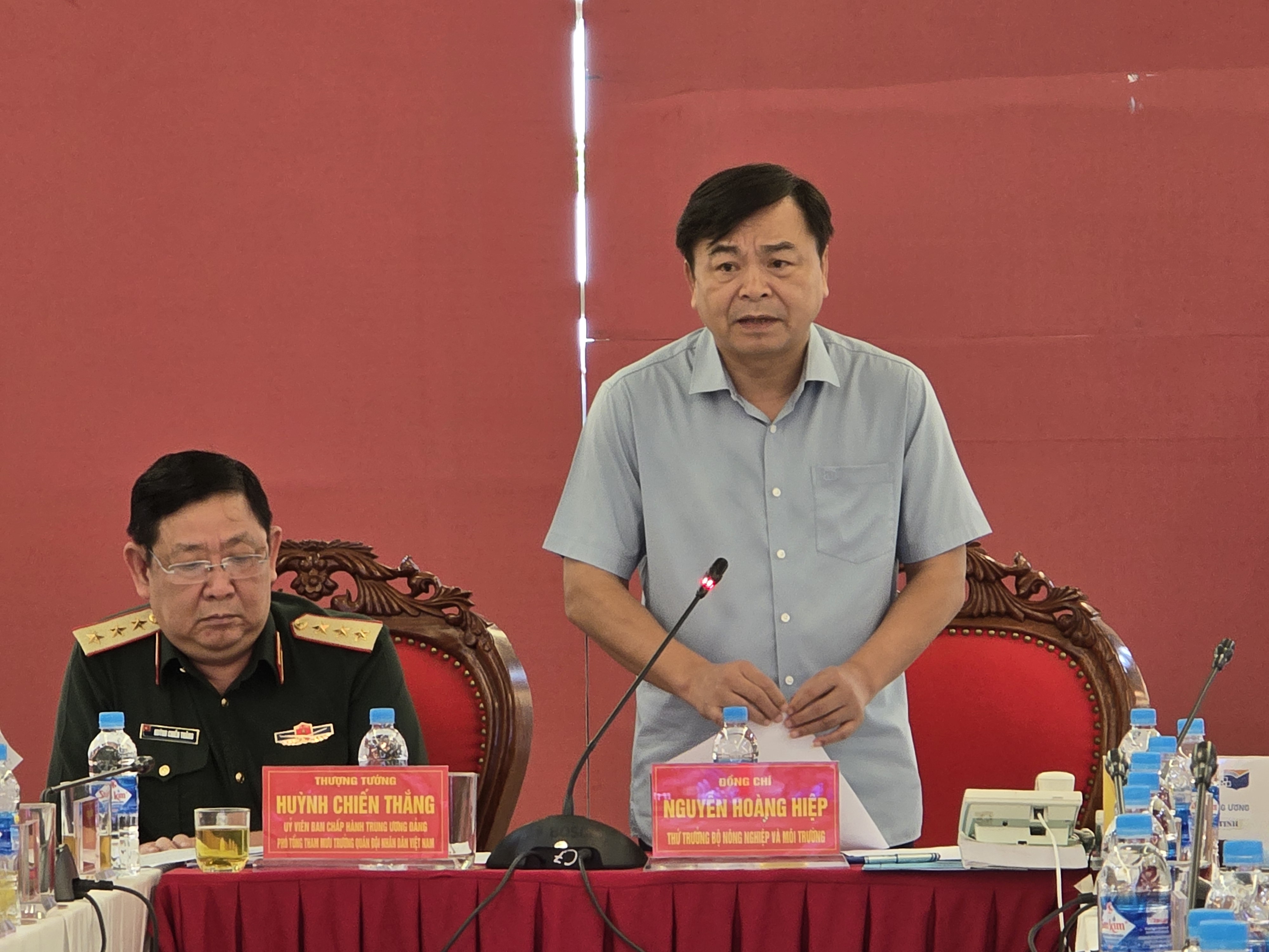 Thứ trưởng Nguyễn Hoàng Hiệp: "Nguy cơ cao xảy ra ngập úng đô thị, lũ quét, sạt lở đất".