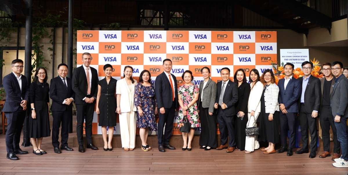 Ông Phương Tiến Minh nhấn mạnh bảo hiểm không chỉ là sự bảo vệ mà còn là hành trình mang lại sự yên tâm và thoải mái cho khách hàng.