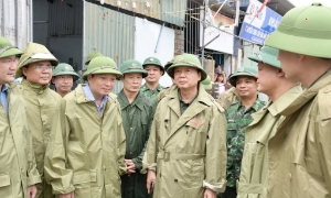 Phó Thủ tướng Trần Hồng Hà: Không để người dân bám trụ trong vùng nguy hiểm khi bão đổ bộ