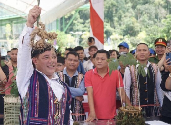 Một củ sâm Ngọc Linh đạt giải cao tại hội thi sâm Ngọc Linh tỉnh Quảng Nam cũ