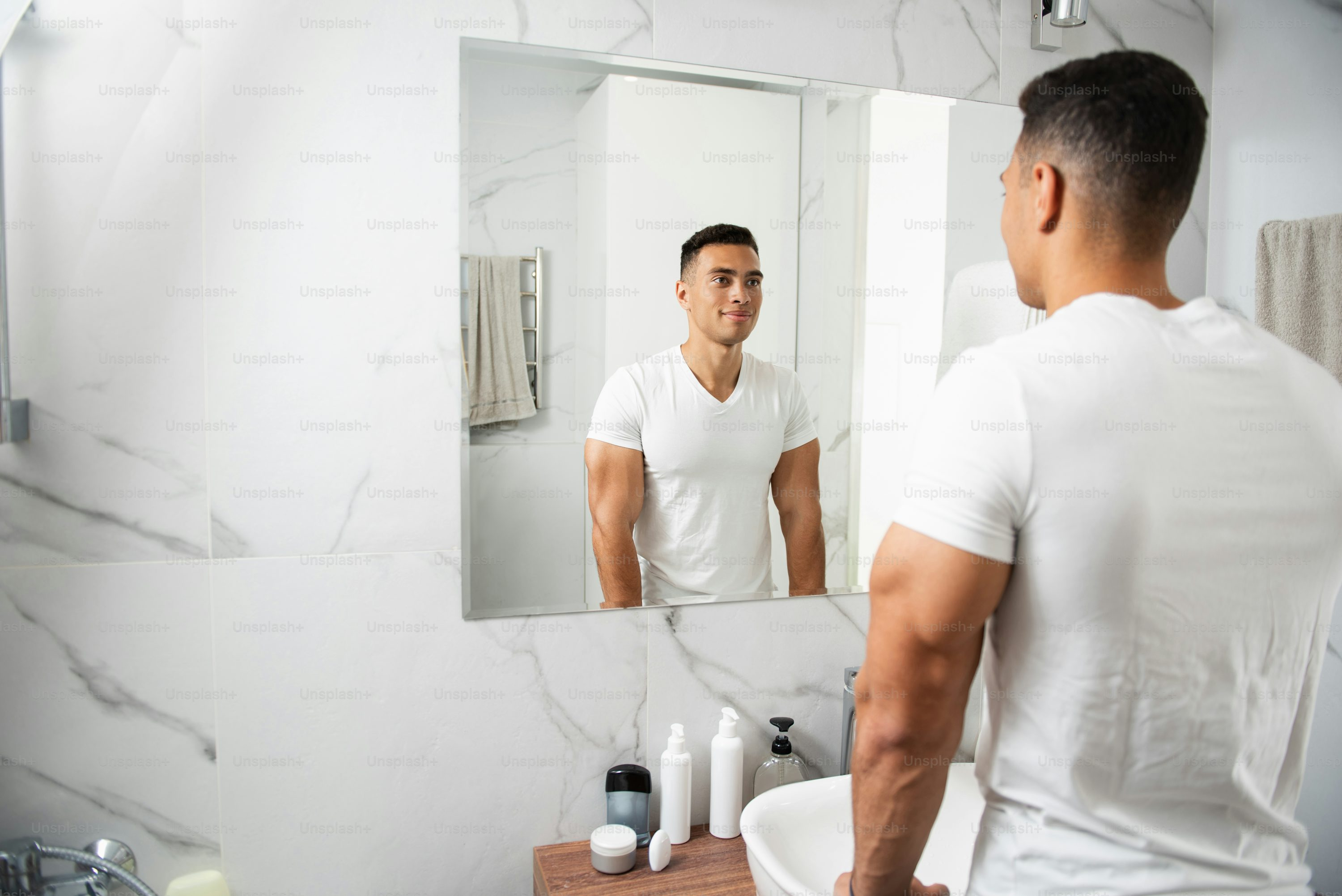 Nam giới đang quan tâm nhiều hơn về chăm sóc ngoại hình bản thân.