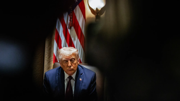 Nhật Bản, Hàn Quốc đều thận trọng với yêu cầu đầu tư 900 tỷ USD của Tổng thống Trump