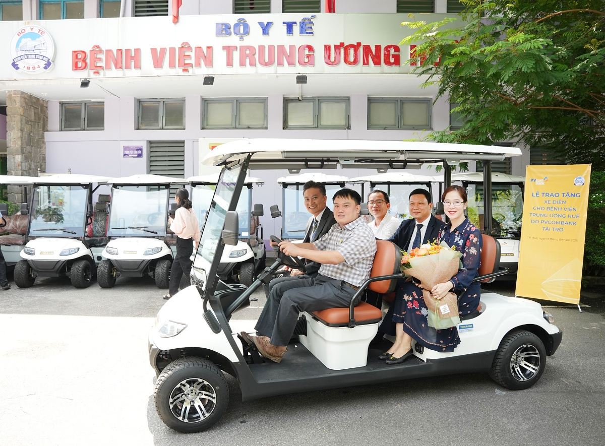 Xe điện giúp nâng cao hiệu quả phục vụ người bệnh.