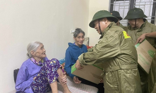 Ấm lòng nơi tránh trú bão