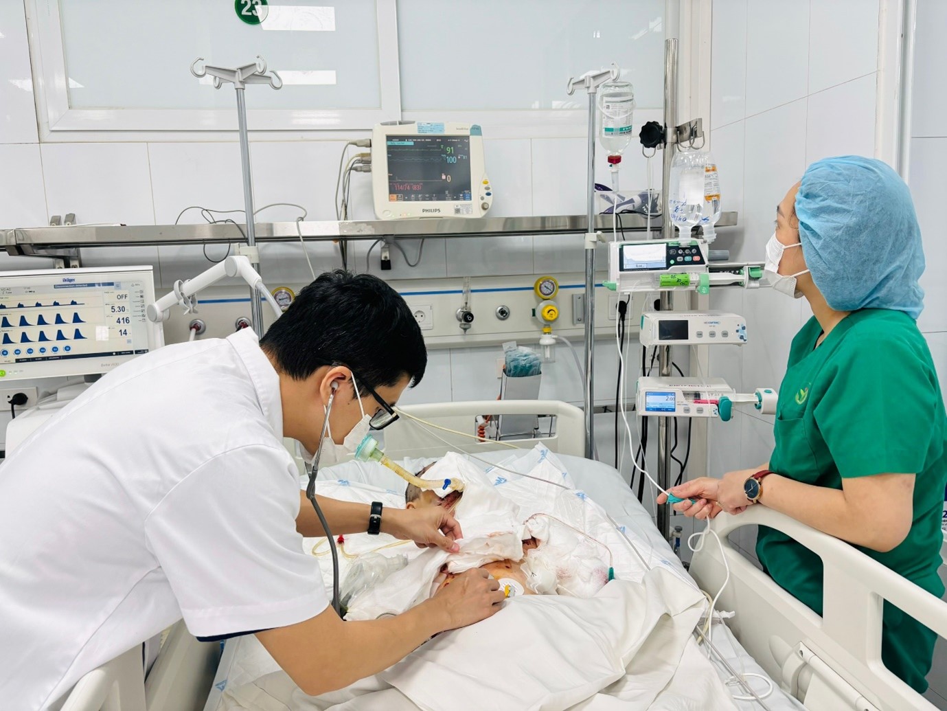 Nâng cao năng lực cho đội ngũ nhân lực y tế tại cơ sở. Ảnh minh họa.