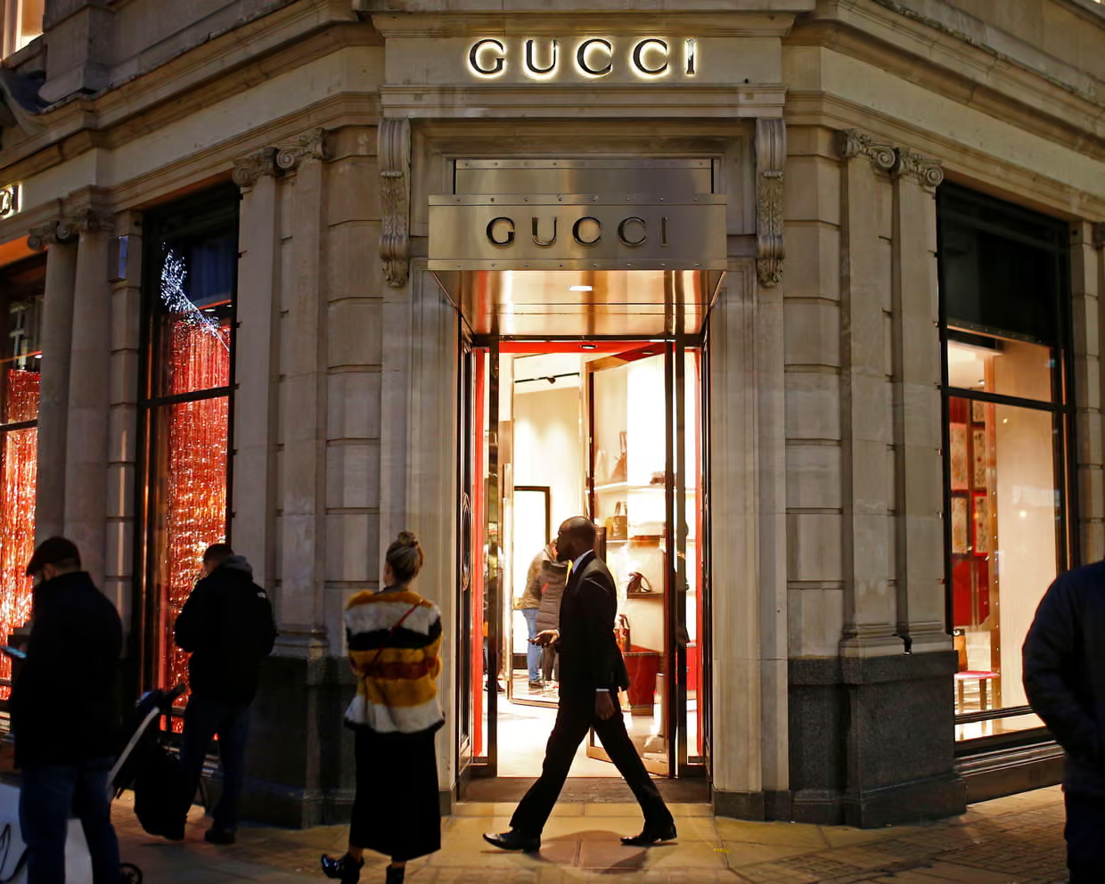 Tin tặc đã đánh cắp thông tin cá nhân của hàng triệu khách hàng tại Balenciaga, Gucci và Alexander McQueen trong một vụ tấn công mạng.