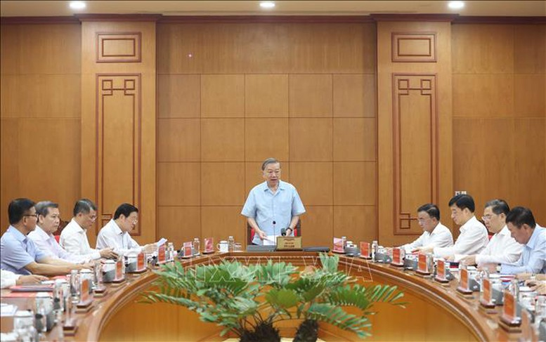 Thường trực Ban Chỉ đạo Trung ương về phòng, chống tham nhũng, lãng phí, tiêu cực tổ chức cuộc họp để thảo luận, cho ý kiến về: Kết quả chỉ đạo xử lý các vụ án, vụ việc tham nhũng, lãng phí, tiêu cực từ sau phiên họp thứ 28 đến nay; kết quả rà soát, xử lý, thanh tra các công trình, dự án chậm tiến độ, tồn đọng kéo dài, nguy cơ gây thất thoát, lãng phí - Ảnh: TTXVN