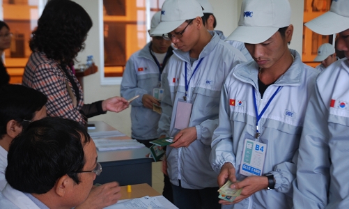 Thu tiền của người lao động trái phép, một doanh nghiệp bị phạt 180 triệu